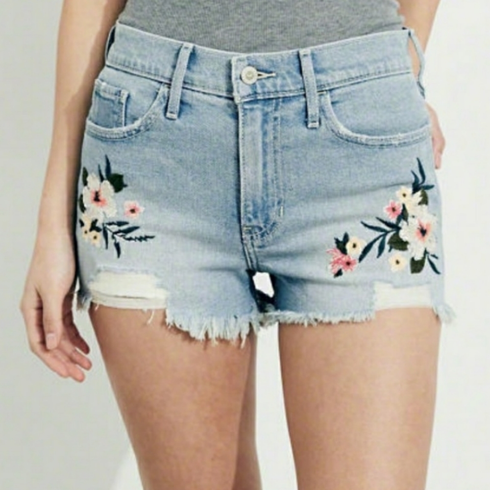 Hollister Embroidered Sequin Flower Short
